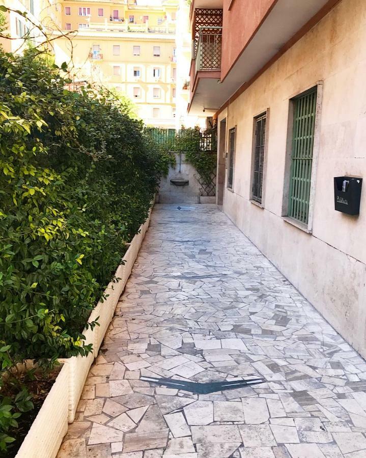 B&B Dea Flora Roma Exterior photo